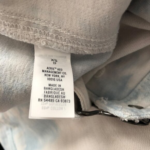New Aerie Women's XS Tie-Dye Denim Overalls - Light Blue & White NWT - Picture 3 of 8